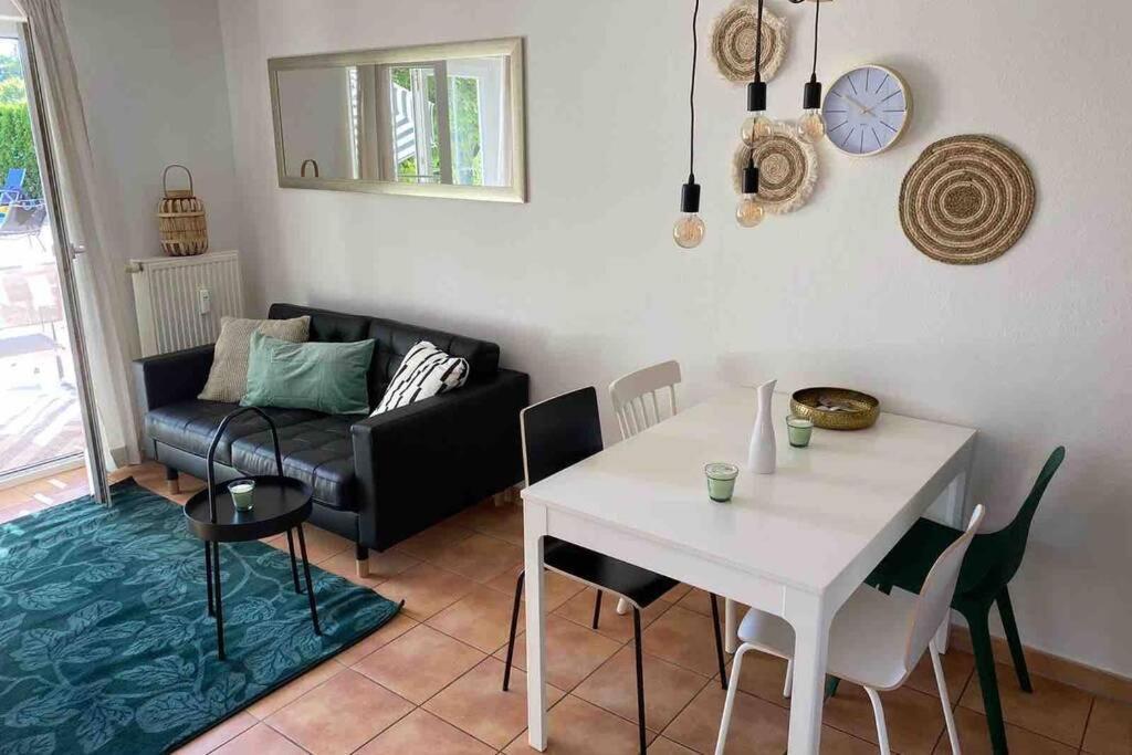 Die Seeblume - Ferienwohnung Mit Pool Und Seeblick Bodman-Ludwigshafen Εξωτερικό φωτογραφία